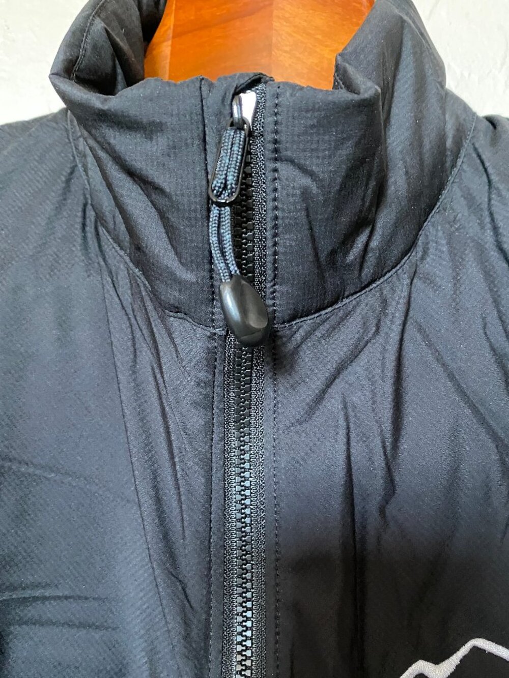 Arc'teryx Atom Vest Mens S Black Outdoor Hiking - Unworn Like New - Picture 5 of 9